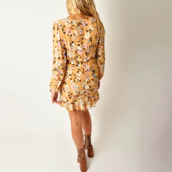 NWT Sanctuary Dreamer Floral Ruched Faux Wrap Long Sleeve Mini Dress - Picture 4 of 9